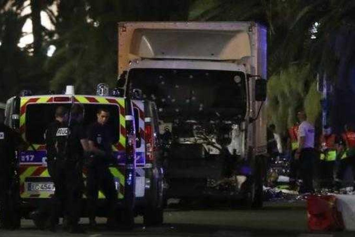 Потерявшийся во время теракта в Ницце младенец возвращен родителям