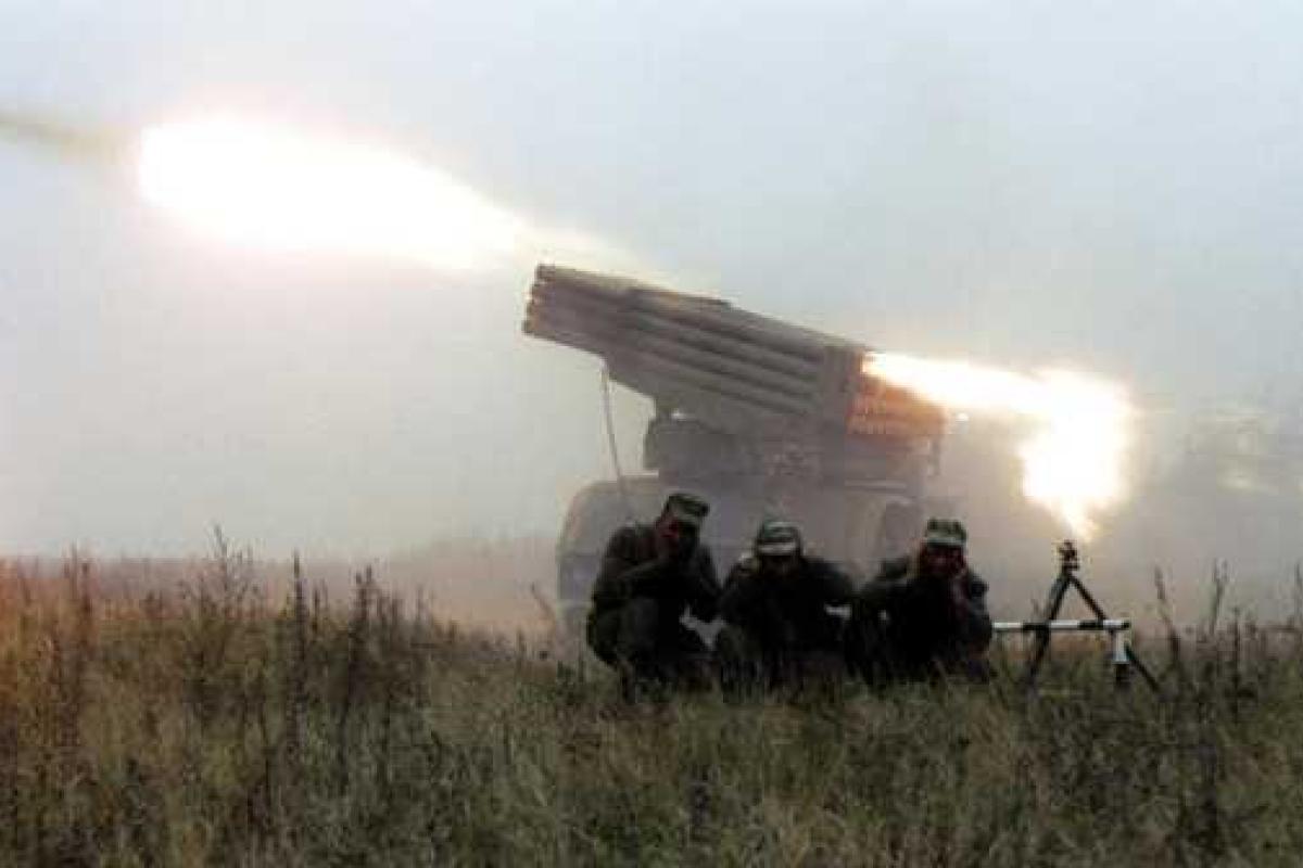 Россия на Донбассе "обкатывает" новое оружие, демонстрируя потенциальным покупателям - Бабченко Россия на Донбассе "обкатывает" новое оружие, демонстрируя потенциальным покупателям - Бабченко