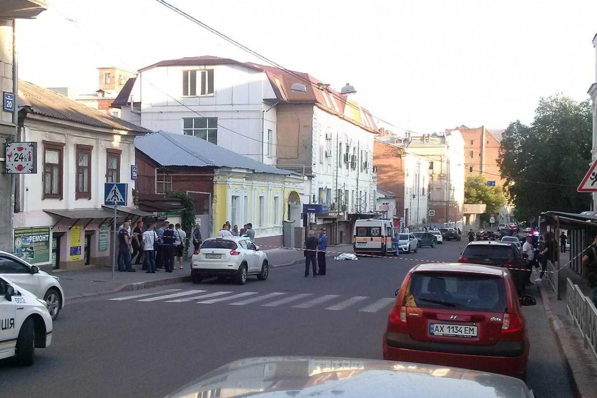 Выстрелы в Харькове: в центре города застрелен мужчина Выстрелы в Харькове: в центре города застрелен мужчина
