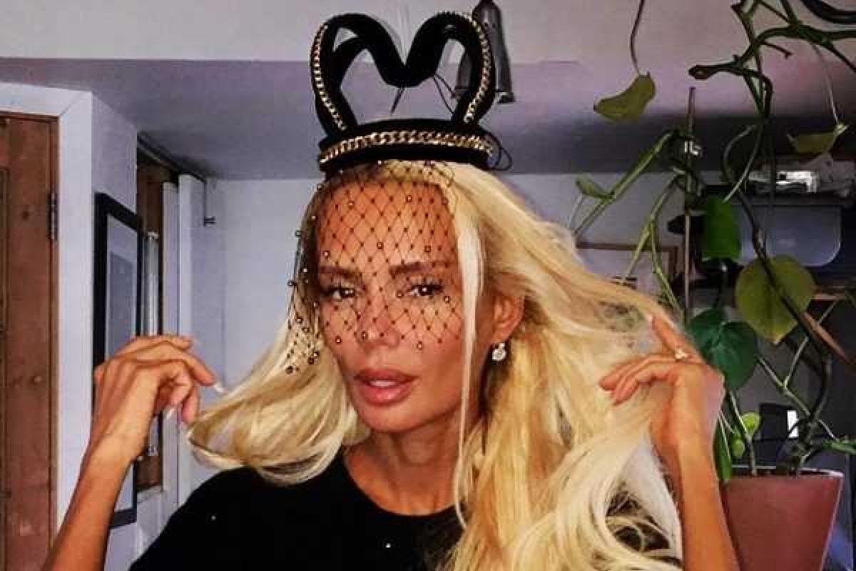 Светскую львицу из России очень огорчил теракт в Ницце: Из-за какого-то теракта отменили фейерверки! Светскую львицу из России очень огорчил теракт в Ницце: Из-за какого-то теракта отменили фейерверки!