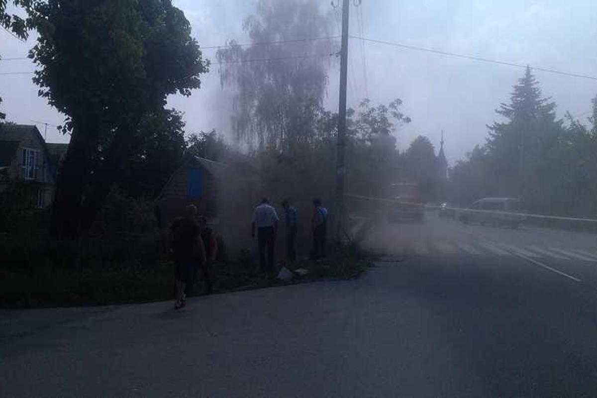 На Киевщине произошел прорыв газопровода среднего давления На Киевщине произошел прорыв газопровода среднего давления