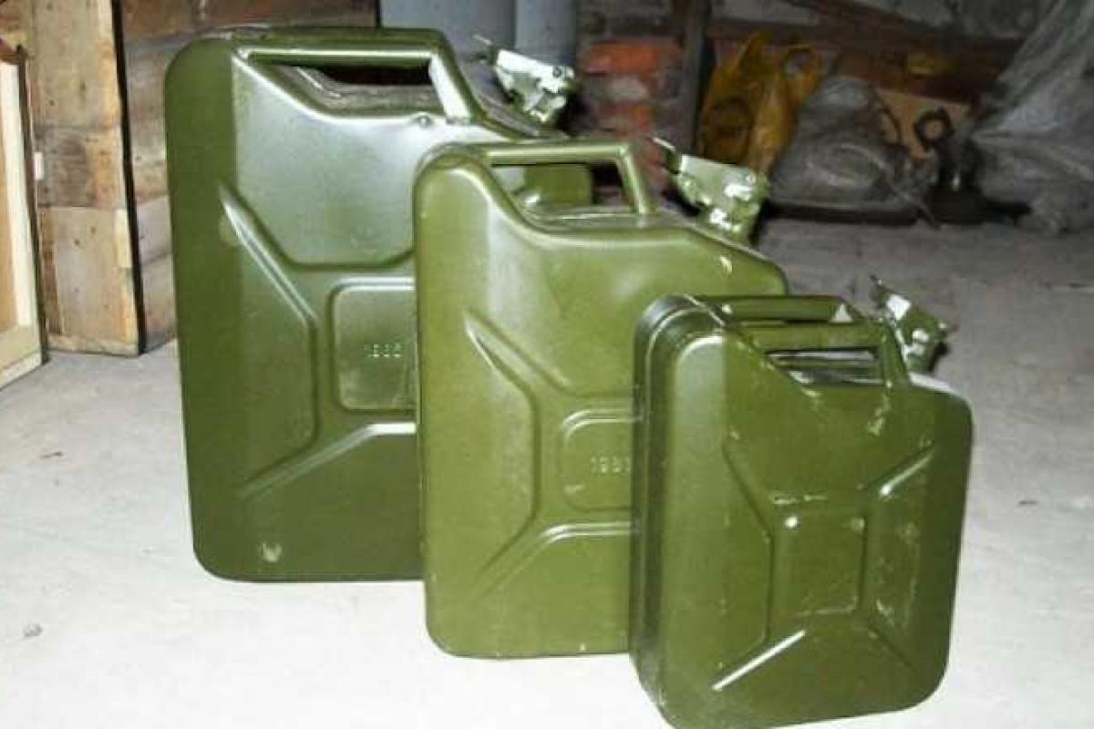 Плотницкий "под прикрытием" продолжает воровать российское топливо Плотницкий "под прикрытием" продолжает воровать российское топливо