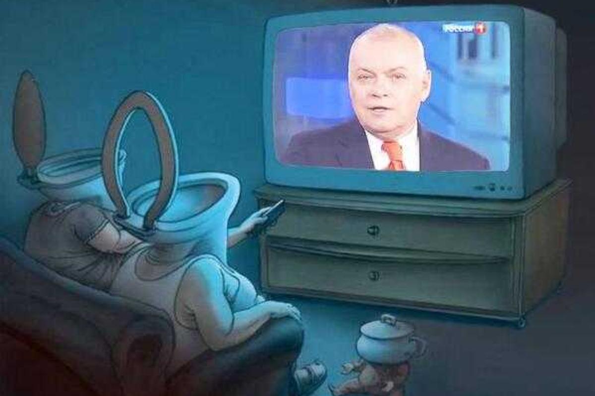 Жительница Луганска: за два года российские и местные СМИ сделали свое дело - мы боимся Украину Жительница Луганска: за два года российские и местные СМИ сделали свое дело - мы боимся Украину