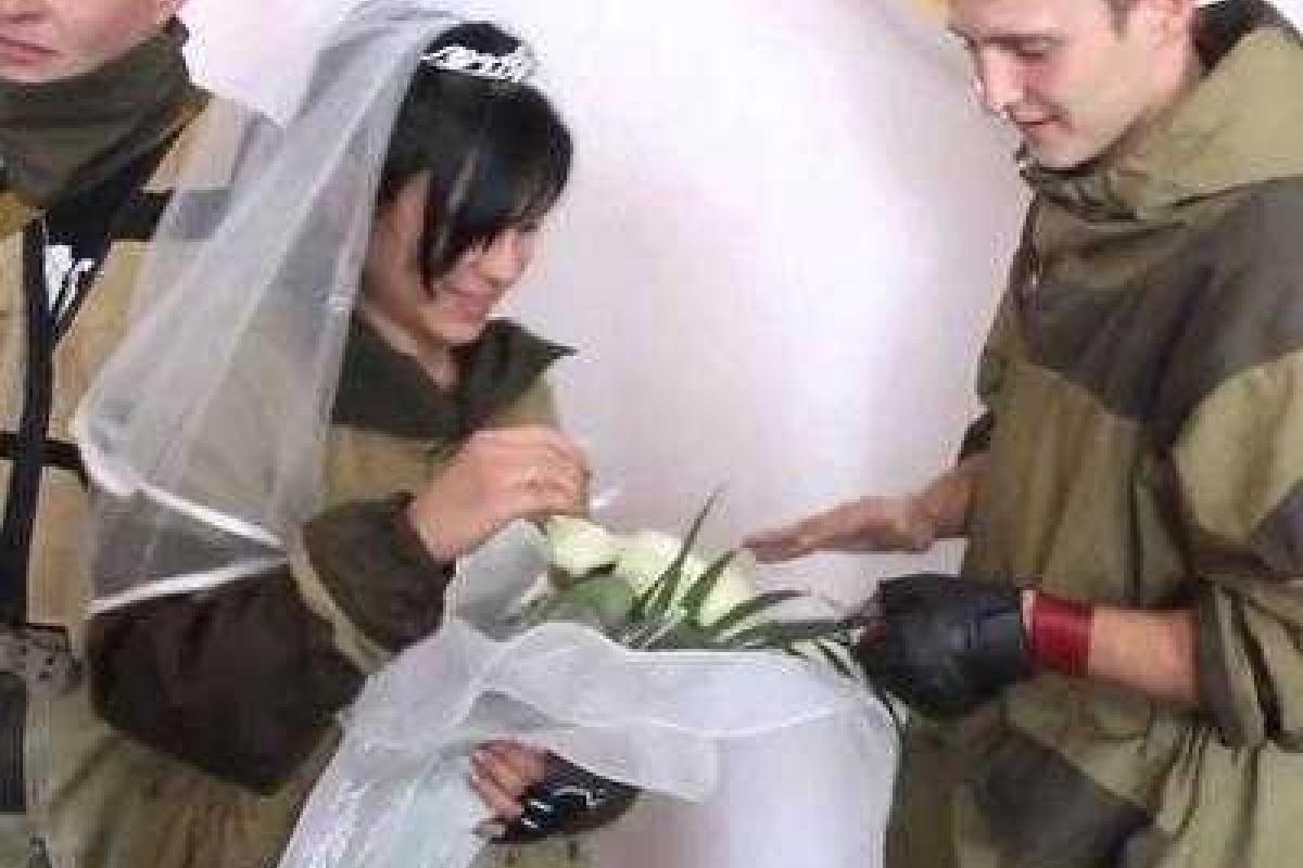 В "ЛНР" планируют снизить возраст для вступления в брак В "ЛНР" планируют снизить возраст для вступления в брак