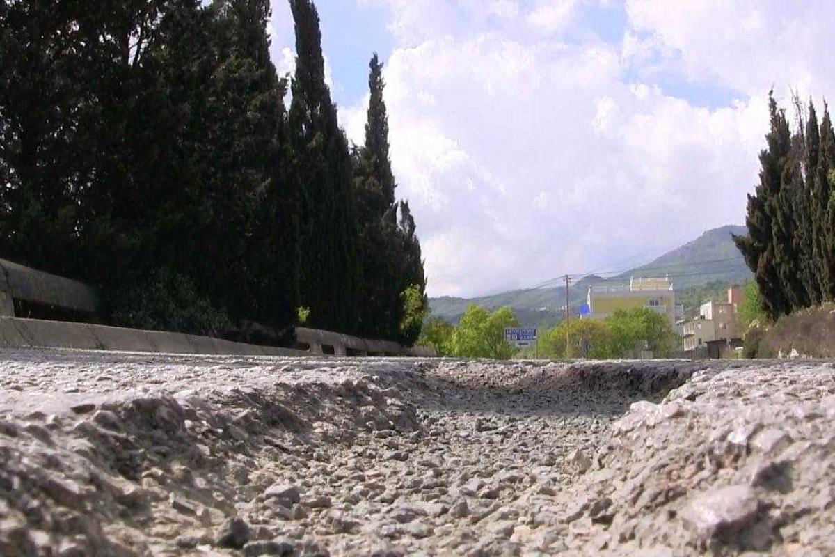 Крымчане недоумевают: куда ушли миллиарды, обещанные Россией на дороги Крыма Крымчане недоумевают: куда ушли миллиарды, обещанные Россией на дороги Крыма