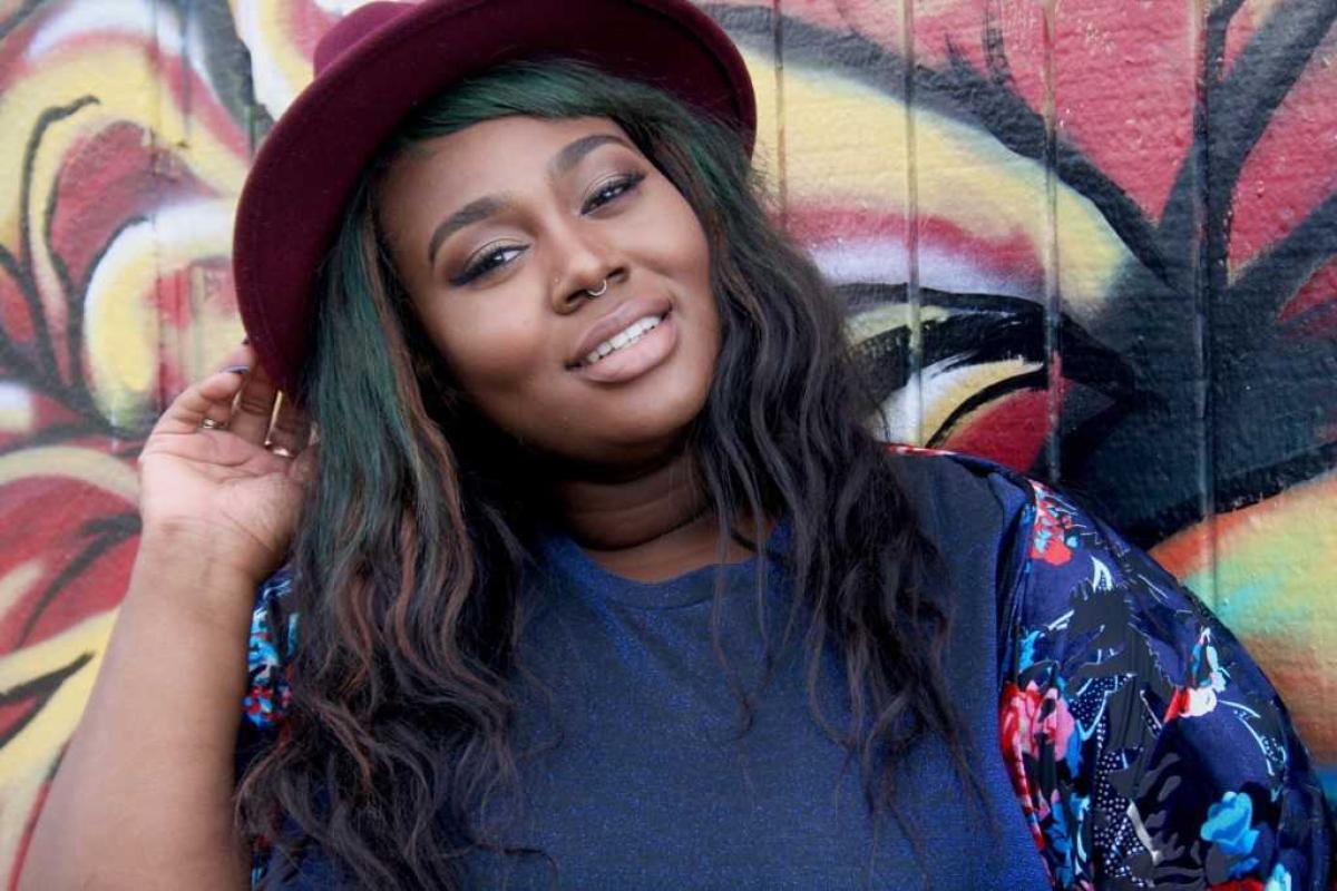 Флешмоб для полных женщин запустила американская модель plus size