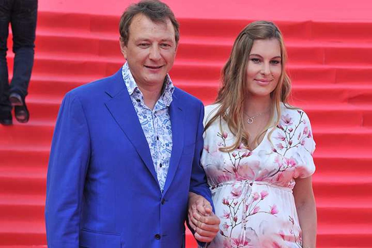 Актер Марат Башаров женится на беременной возлюбленной