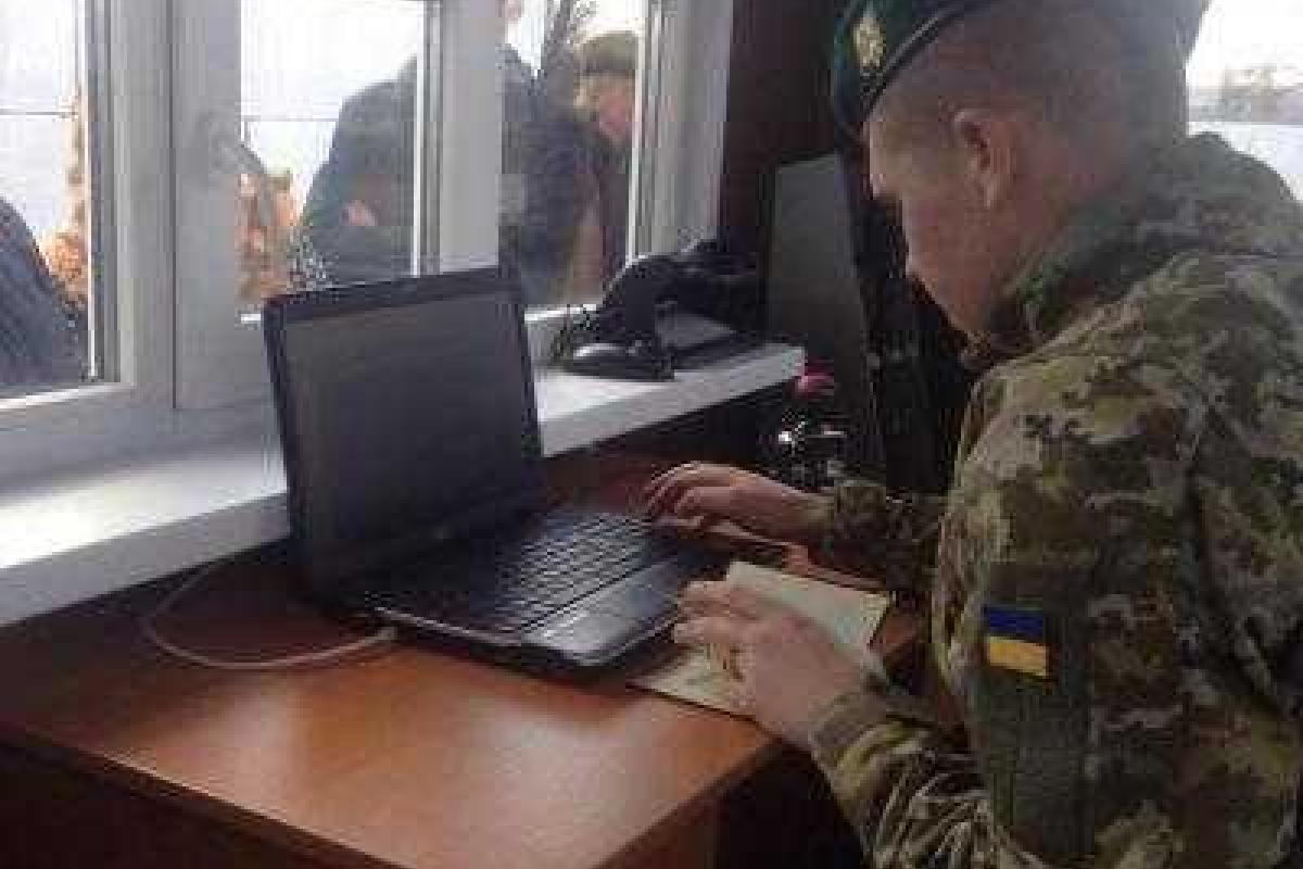 Ситуация на КПВВ стабилизировалась: в двух пунктах пропуска очередей нет совсем
