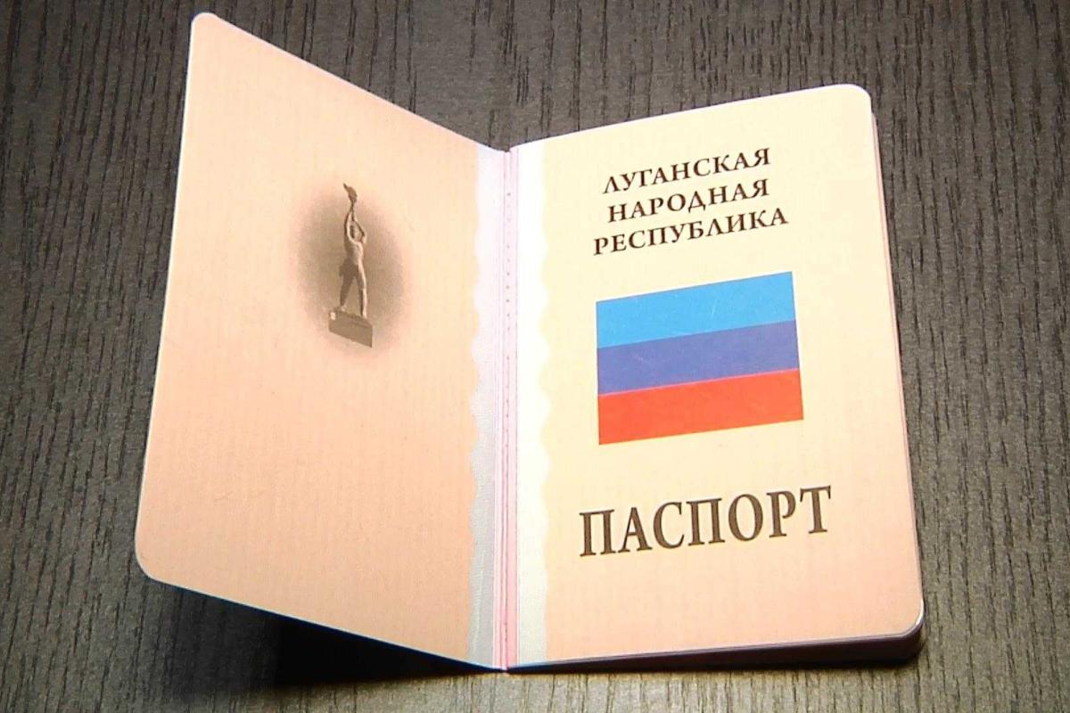 Плотницкий планирует начать выдачу паспортов "ЛНР" иностранным наемникам, воюющим за "республику" Плотницкий планирует начать выдачу паспортов "ЛНР" иностранным наемникам, воюющим за "республику"