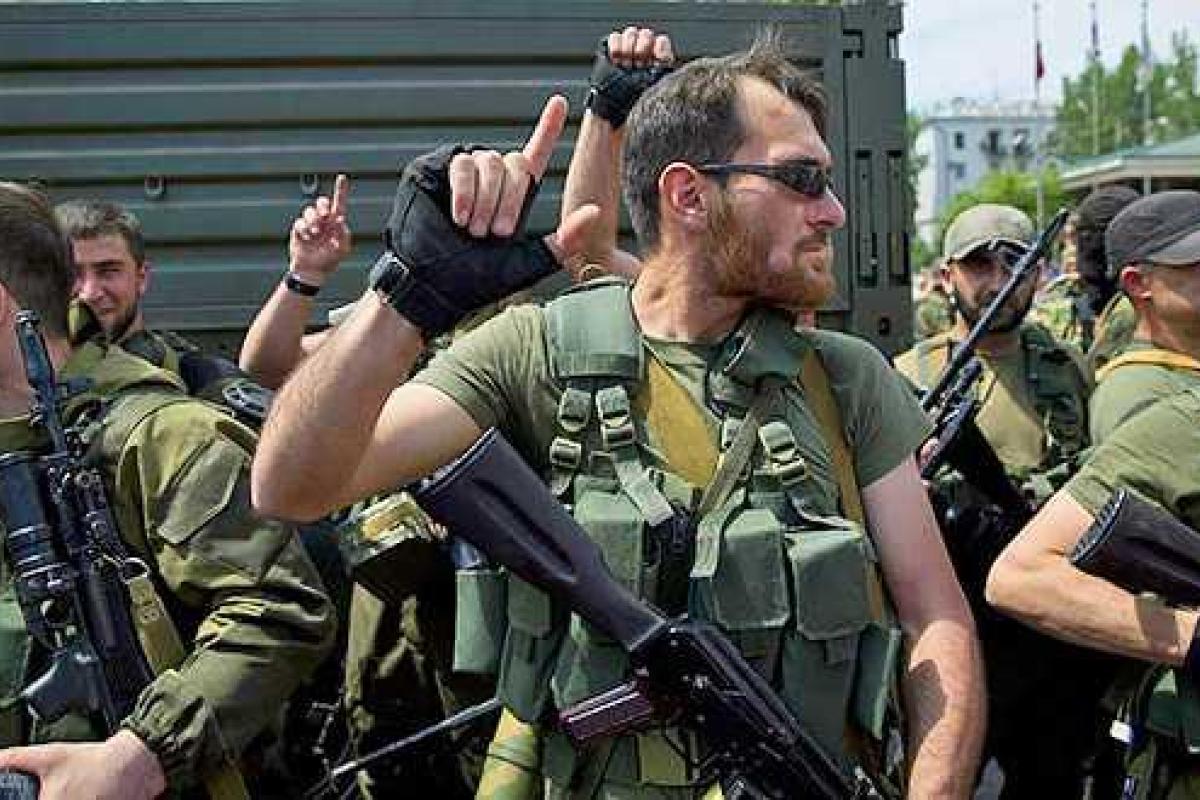 Чеченцы бегут из России из-за того, что их принудительно посылают умирать за "Новороссию" Чеченцы бегут из России из-за того, что их принудительно посылают умирать за "Новороссию"