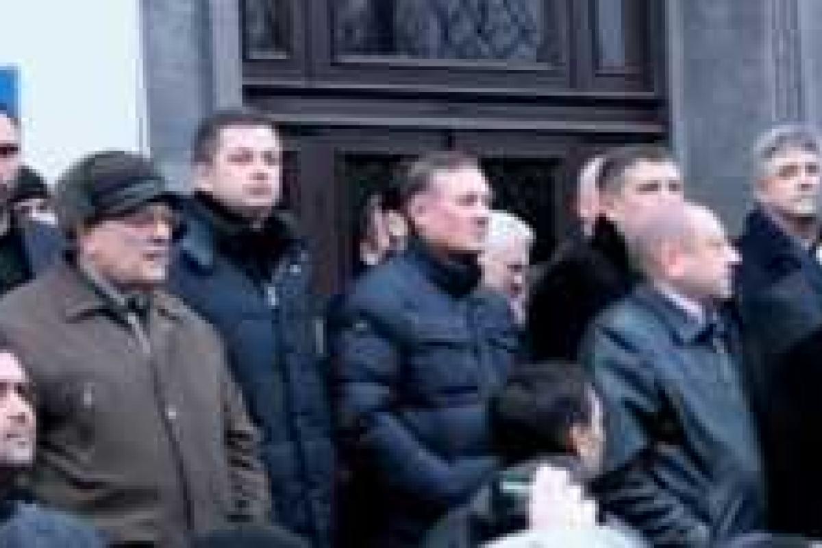 Резонансное видео: Ефремов, Дунаев и Ко на митинге в Луганске в марте 2014 года Резонансное видео: Ефремов, Дунаев и Ко на митинге в Луганске в марте 2014 года