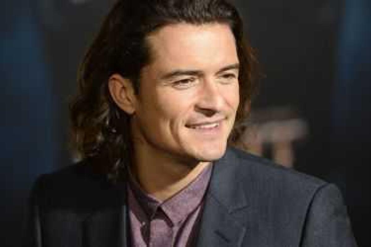 Папарацци застукали обнаженного Орландо Блума во время морской прогулки