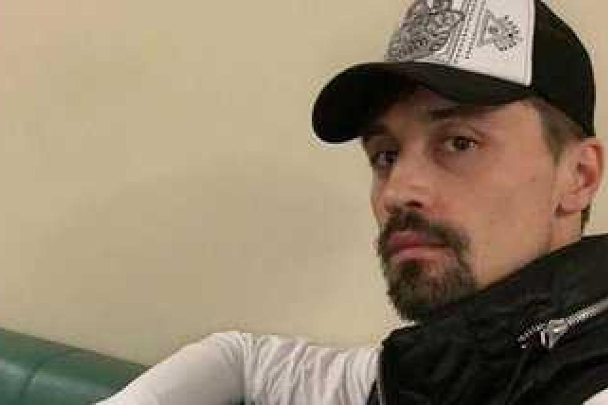 Певец Дима Билан устроил "мокрую" фотосессию в Рио-де-Жанейро