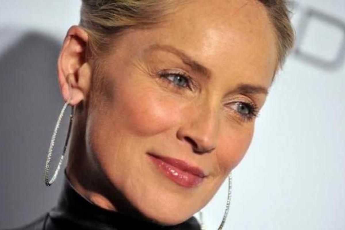 Очаровательная Шэрон Стоун показала снимок в бикини