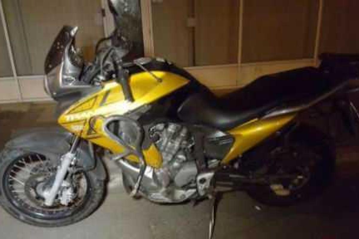 В Киеве мотоцикл "Honda" влетел в отбойник: водитель погиб на месте аварии В Киеве мотоцикл "Honda" влетел в отбойник: водитель погиб на месте аварии