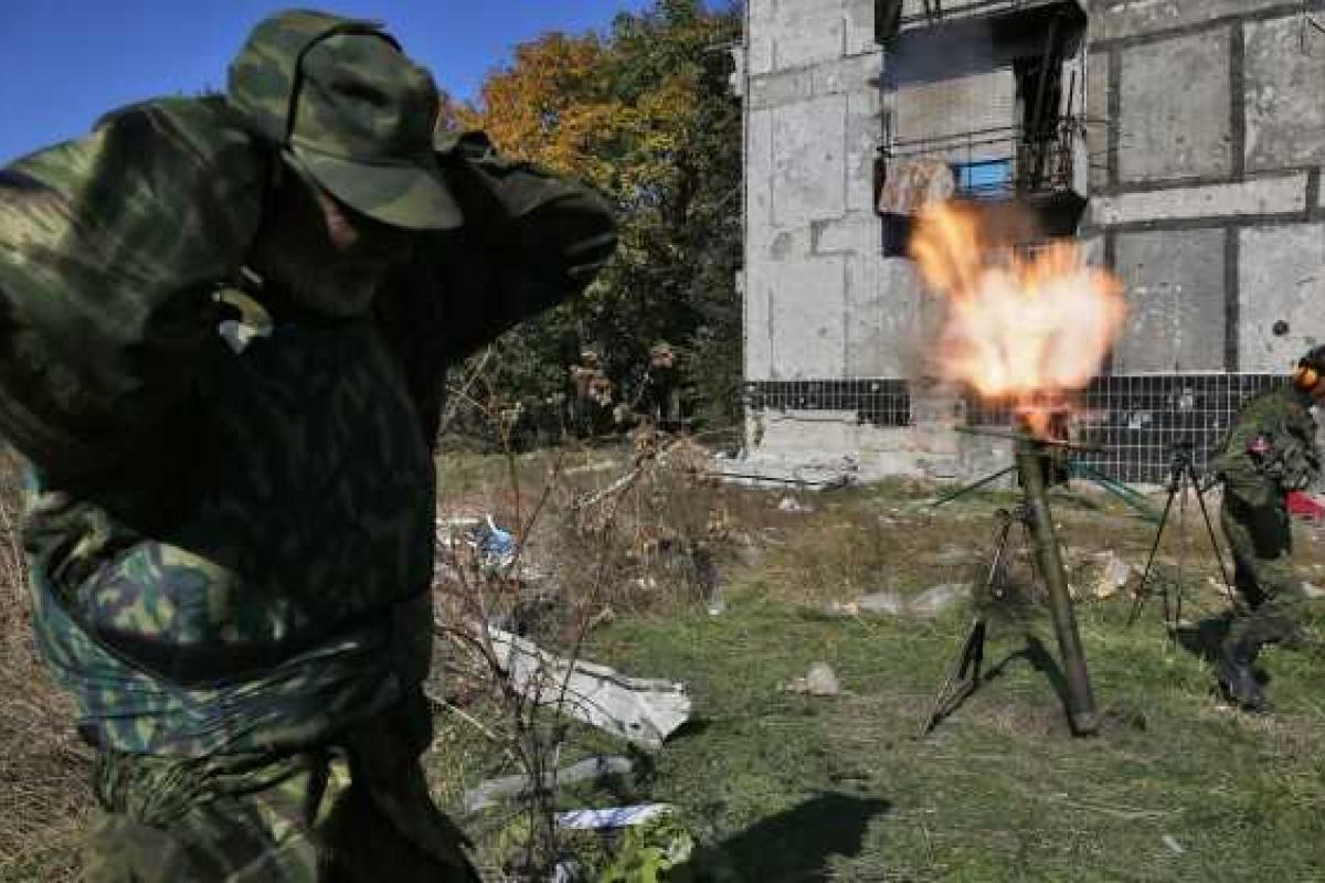 Боевики выпустили из минометов по позициям ВСУ в Красногоровке и Широкино более ста мин Боевики выпустили из минометов по позициям ВСУ в Красногоровке и Широкино более ста мин