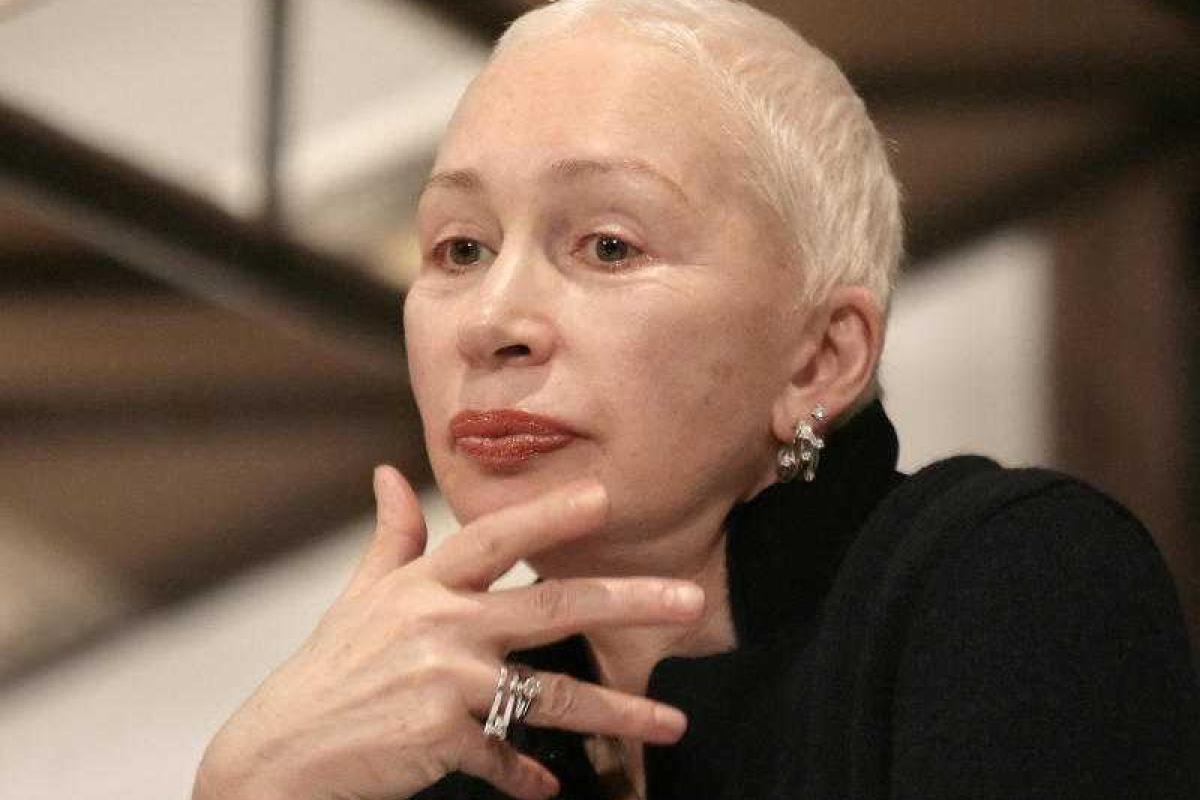 Станислав Садальский "засветил" актрису Татьяну Васильеву в купальнике на пляже