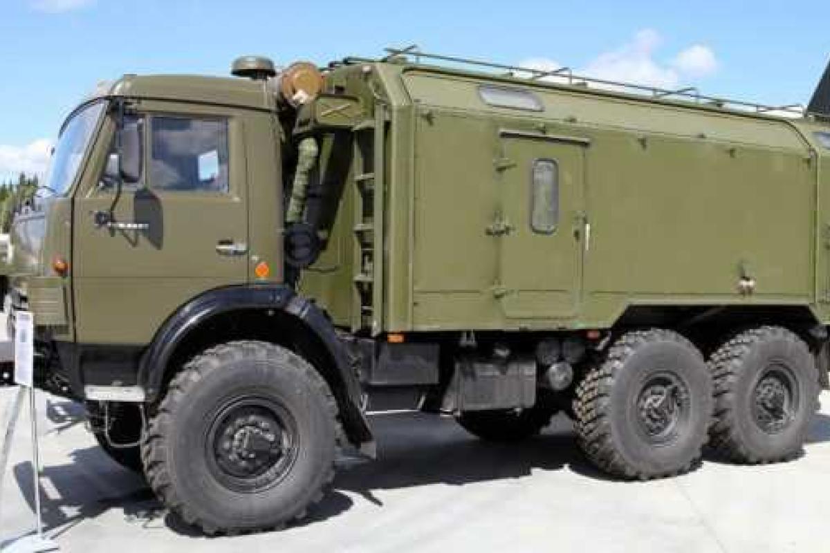 Россия пригнала в Ясиноватую передвижной хирургический комплекс "Автоперевязочная" Россия пригнала в Ясиноватую передвижной хирургический комплекс "Автоперевязочная"