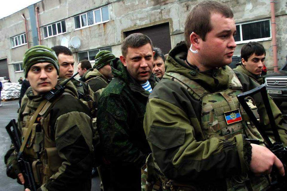 Пока Плотницкий залечивает раны, Захарченко раздувает штат своей личной охраны Пока Плотницкий залечивает раны, Захарченко раздувает штат своей личной охраны