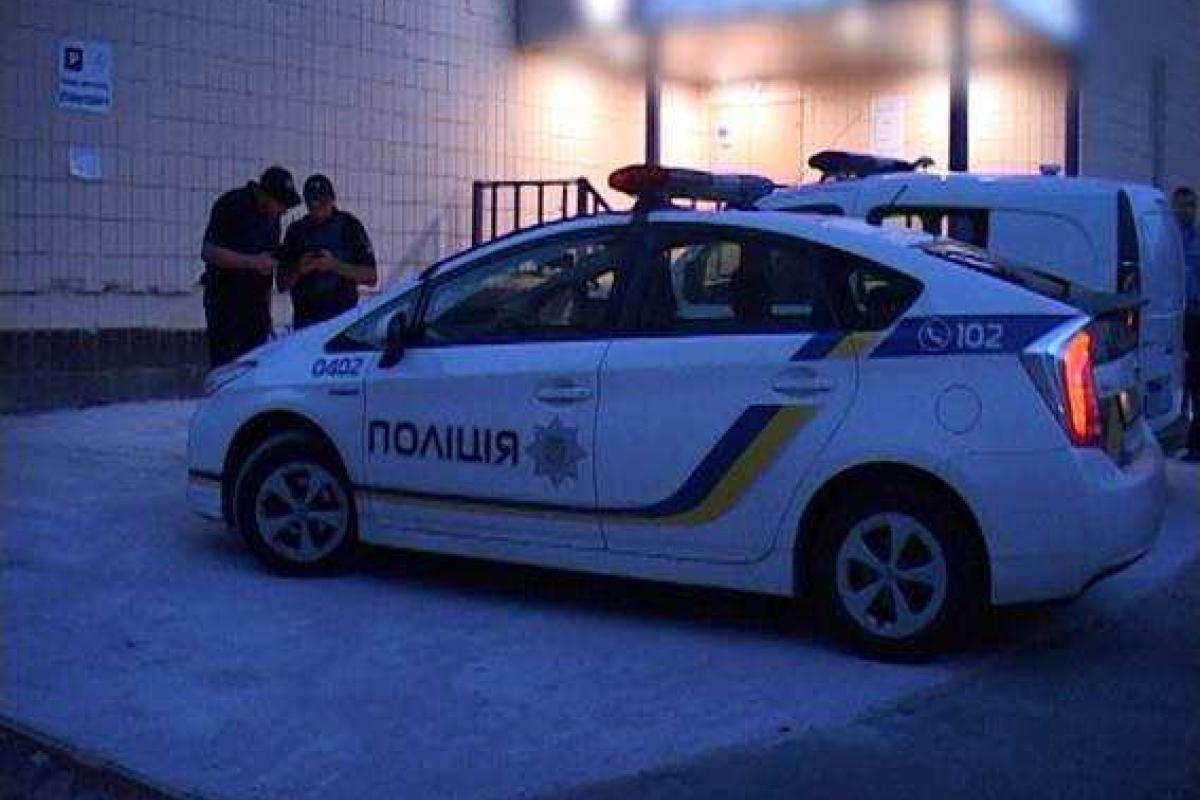 В Киеве ссора двух мужчин из-за девушки закончилась смертью В Киеве ссора двух мужчин из-за девушки закончилась смертью