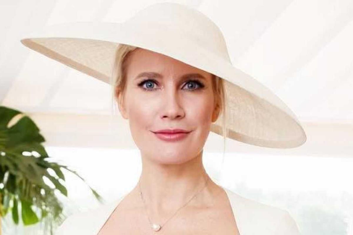 В Греции состоялась церемония бракосочетания Елены Летучей и бизнесмена Юрия Анашенкова