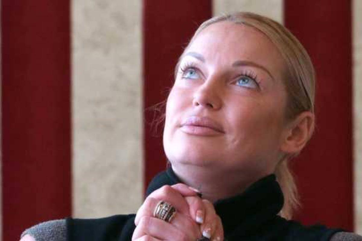 Очевидцы рассказали, как "с размахом" отдыхает Анастасия Волочкова Очевидцы рассказали, как "с размахом" отдыхает Анастасия Волочкова