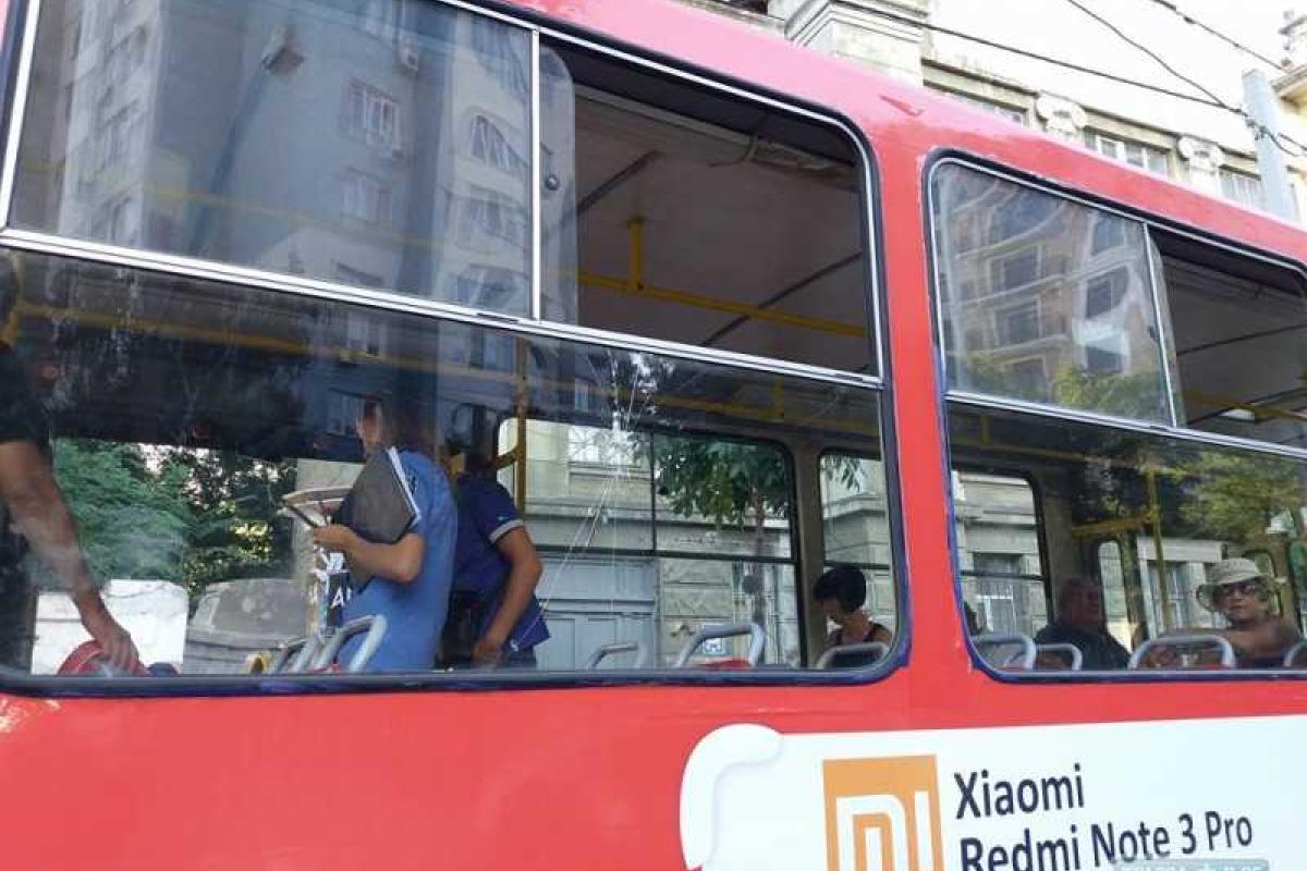 В одесском трамвае "разборка" закончилась стрельбой: ранена женщина-пассажирка