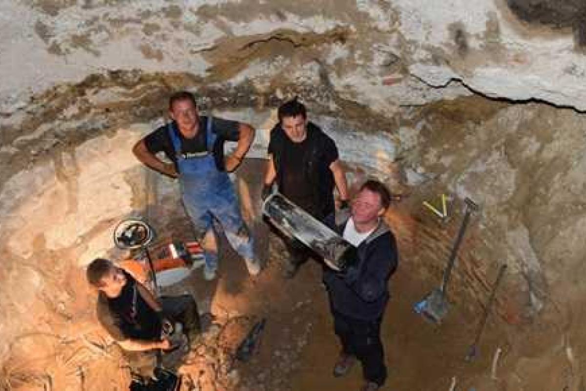 Удивительная находка польских археологов: нацистская капсула времени Удивительная находка польских археологов: нацистская капсула времени