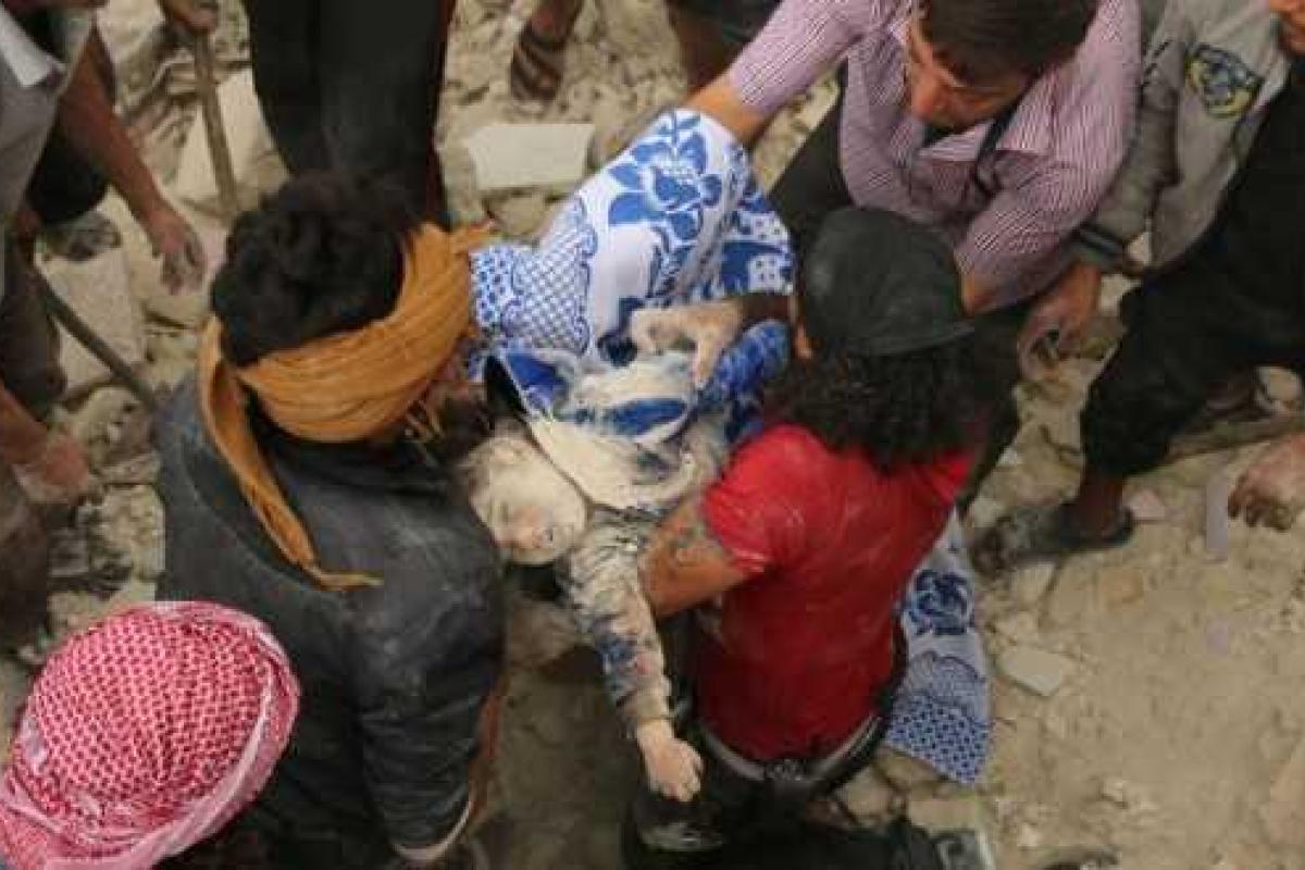 Авиация Москвы и Дамаска устроила многочасовые мощные удары, разрушающие Алеппо 18+