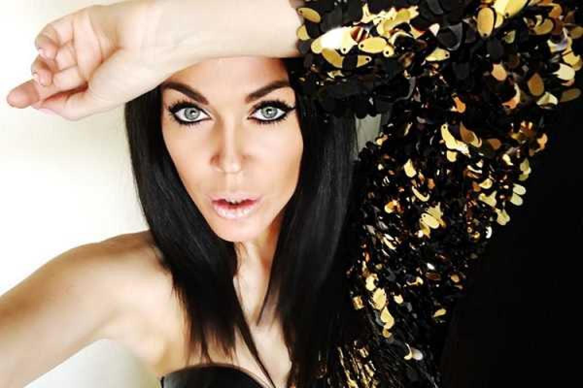 Певица Таня Терешина показала постельные фото с молодым любовником Певица Таня Терешина показала постельные фото с молодым любовником