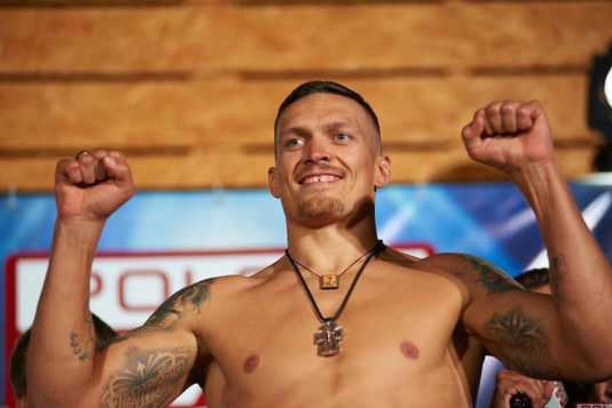 Александр Усик стал чемпионом мира в тяжелом весе по версии WBO