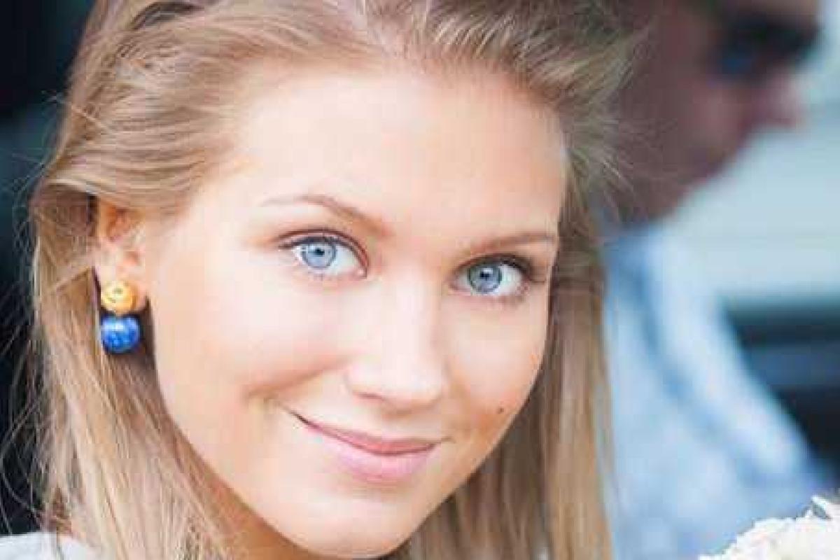 Актриса Кристина Асмус поделилась с поклонниками новым семейным фото Актриса Кристина Асмус поделилась с поклонниками новым семейным фото