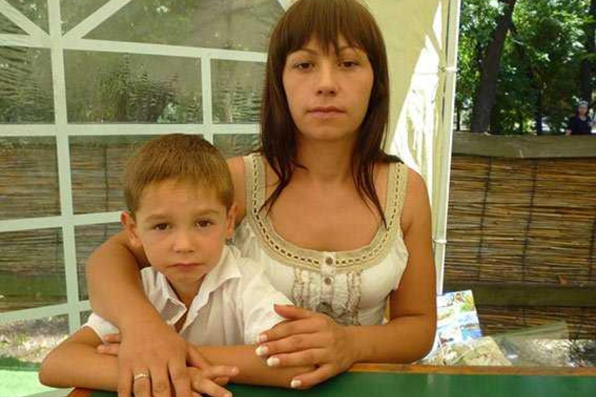 В Одессе уже больше двух недель ищут пропавшую женщину с ребенком В Одессе уже больше двух недель ищут пропавшую женщину с ребенком