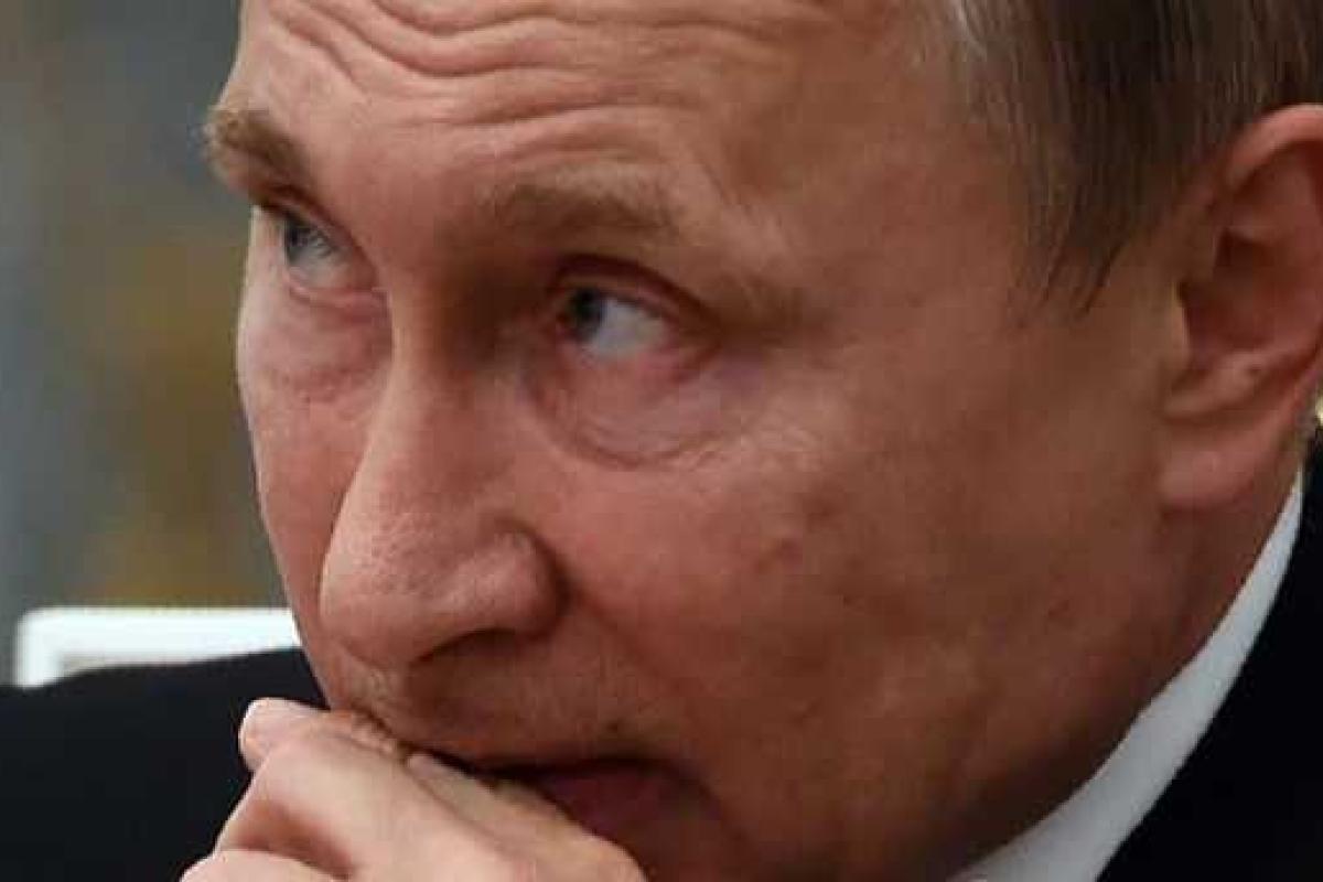 Луганчанка Путину: Вы маленькое чудовищное ничтожество, гарантии которого – ноль, пустота, пыль Луганчанка Путину: Вы маленькое чудовищное ничтожество, гарантии которого – ноль, пустота, пыль