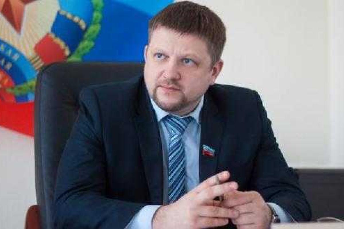 Сепаратист из "ЛНР" Карякин заявил, что намерен сдаться украинским властям: Россия нас предала! Сепаратист из "ЛНР" Карякин заявил, что намерен сдаться украинским властям: Россия нас предала!