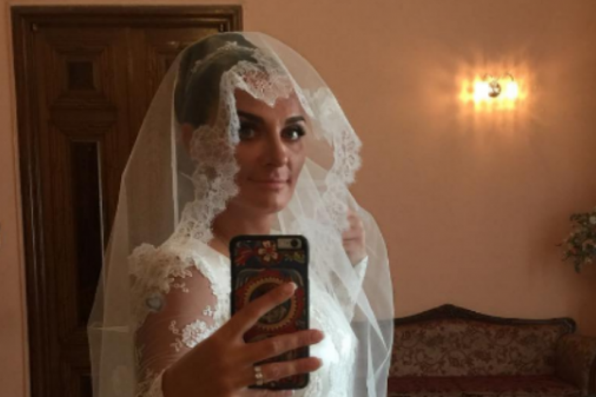 Певице Елене Ваенге угрожает психически нездоровый поклонник