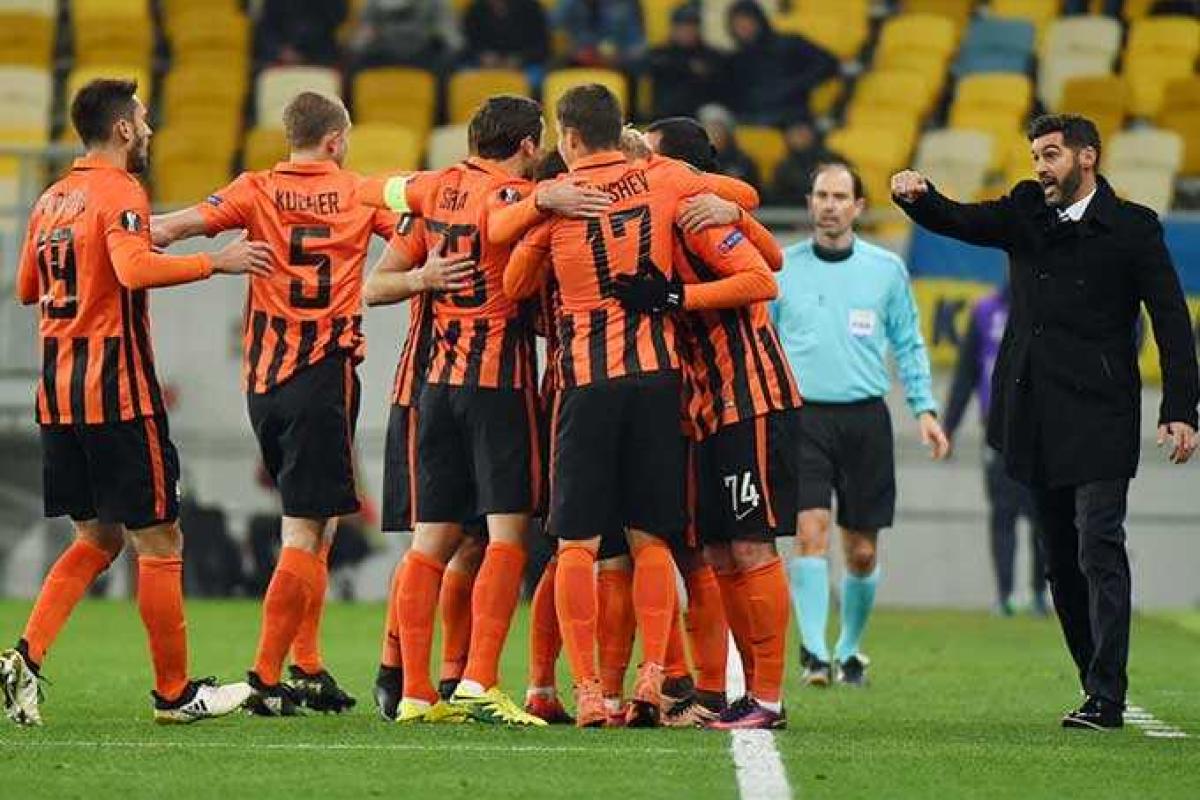 Донецкий "Шахтер" с разгромным счетом обыграл бельгийский "Гент" в матче Лиги Европы