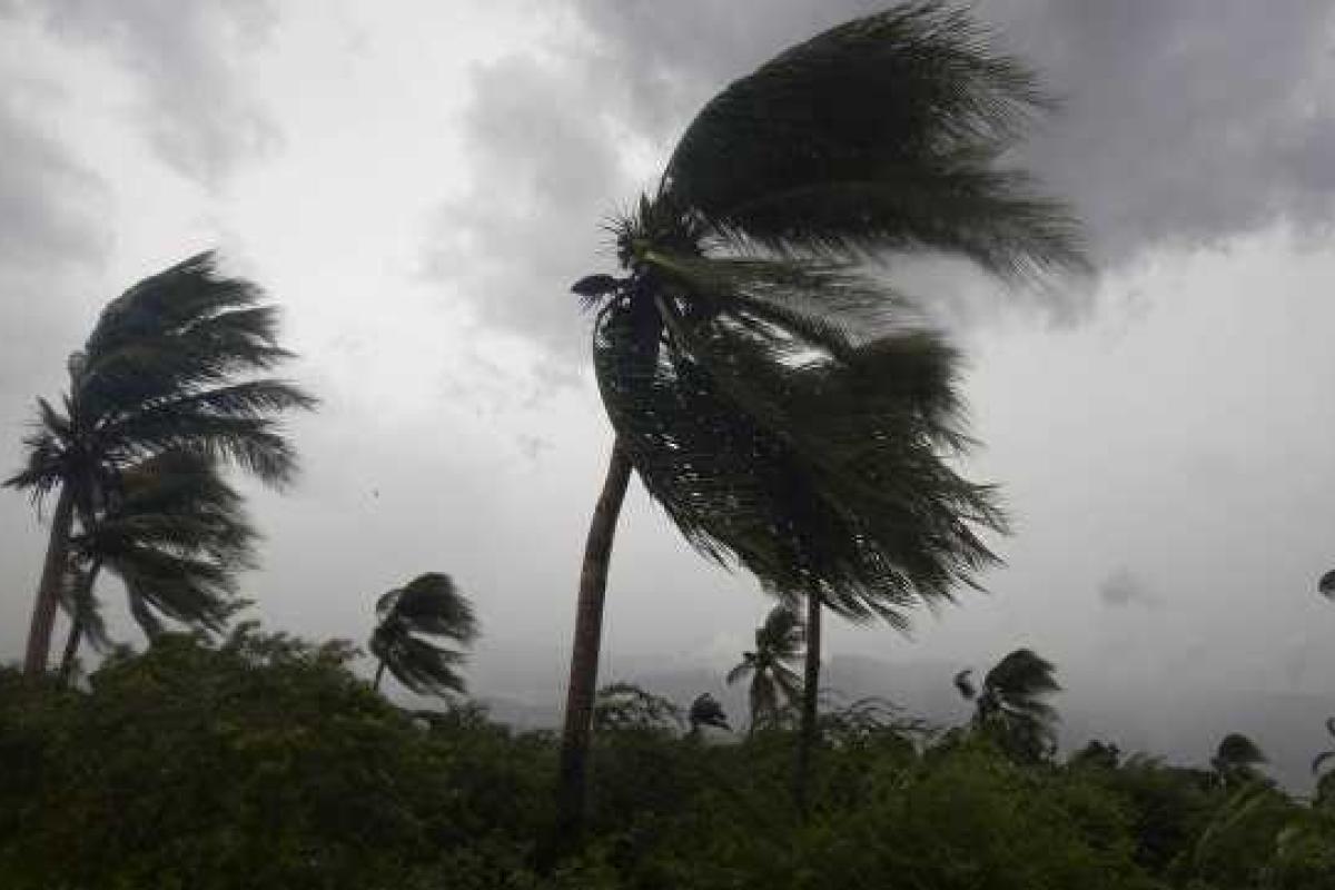 Президент США объявил чрезвычайное положение в штате Флорида из-за урагана "Мэтью" Президент США объявил чрезвычайное положение в штате Флорида из-за урагана "Мэтью"