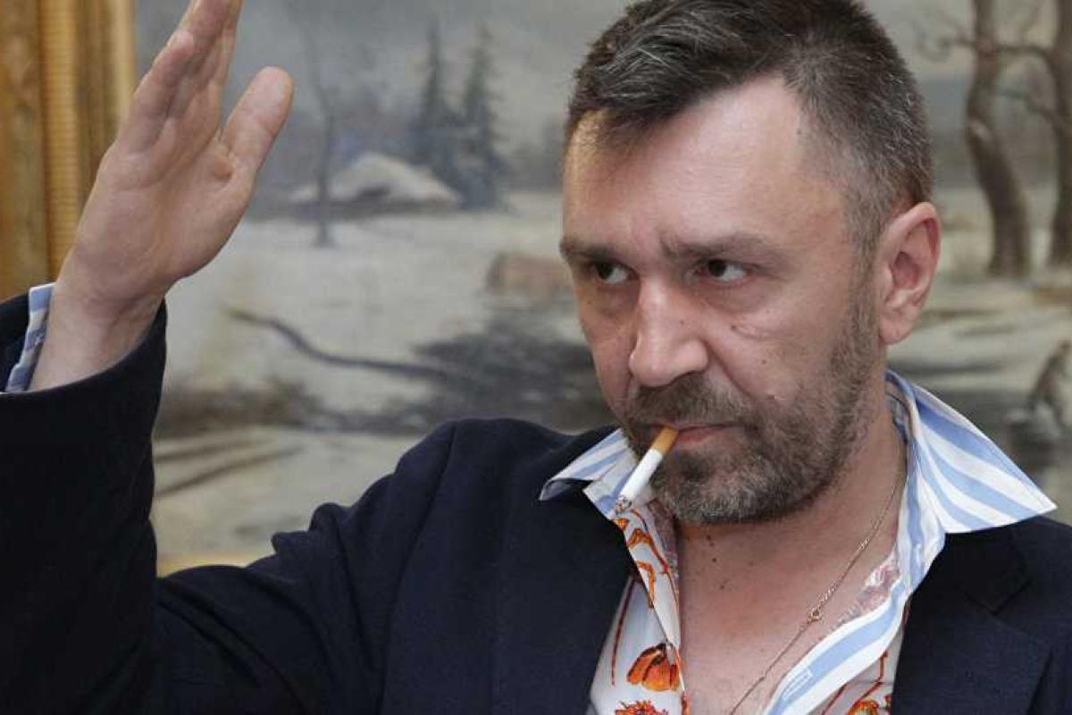 Музыкант Сергей Шнуров показал поклонникам архивное фото из своей молодости