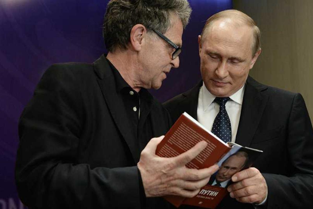 Путин в интервью немецкому журналисту рассказал, почему его боятся на Западе Путин в интервью немецкому журналисту рассказал, почему его боятся на Западе