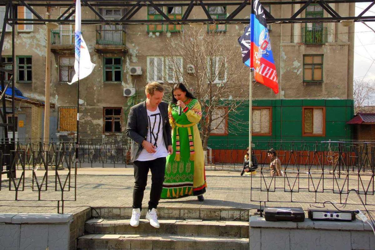 Пользователи сети смеются над снимком с праздника сепаратистов в Дебальцево