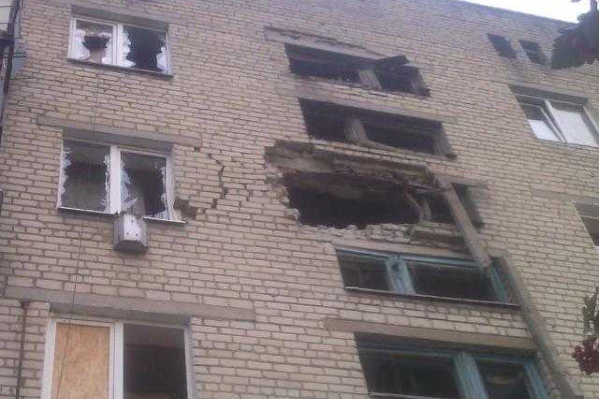 Мощный обстрел Марьинки: появились первые кадры и сводки разрушений Мощный обстрел Марьинки: появились первые кадры и сводки разрушений