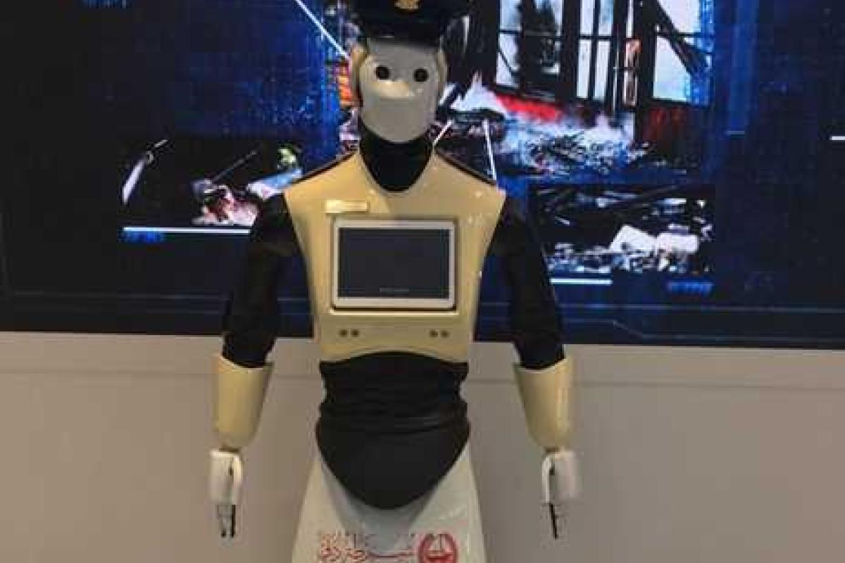В Дубаи в 2017 году на патрулирование выйдет первый робот-полицейский