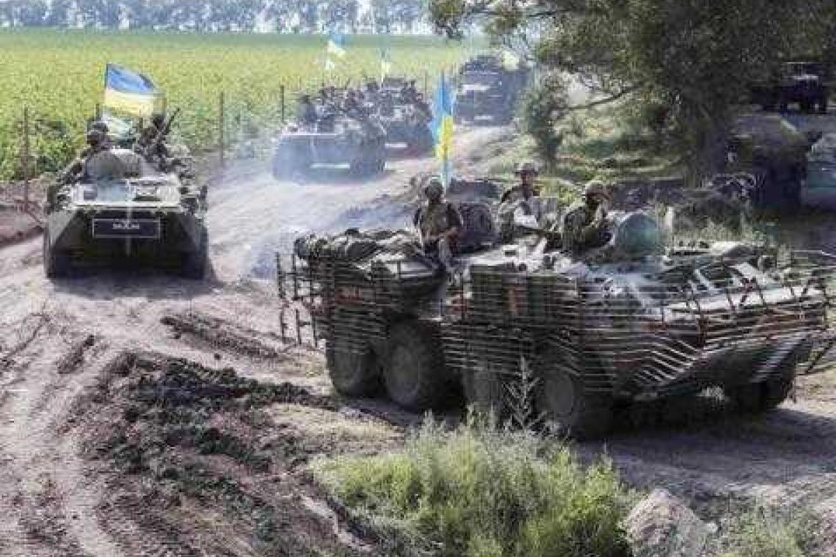Украинская армия не может вести масштабное наступление на Донбассе - волонтер Украинская армия не может вести масштабное наступление на Донбассе - волонтер