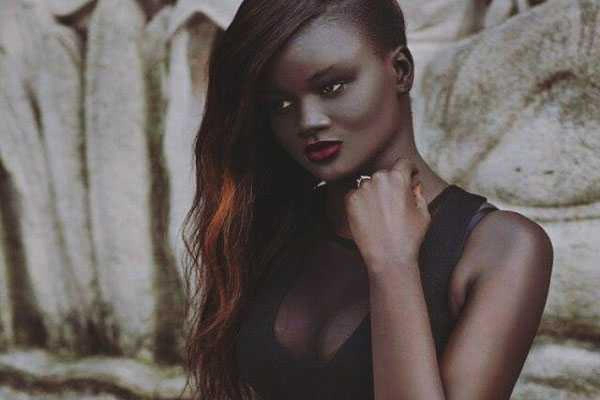 Худия Диоп стала самой темнокожей моделью в мире