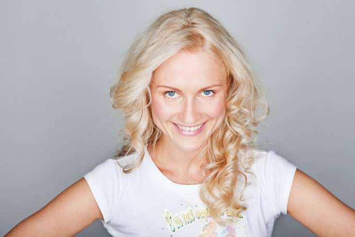 Телеведущая Екатерина Гордон полностью разделась на съемках для модного журнала Телеведущая Екатерина Гордон полностью разделась на съемках для модного журнала