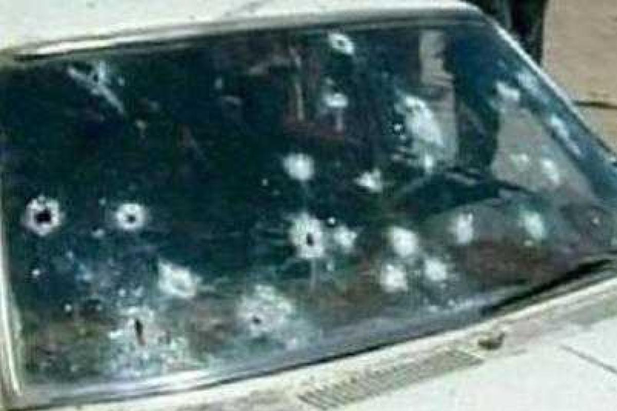 В "ЛНР" в районе Бахмутской трассы расстреляли автомобиль с боевиками В "ЛНР" в районе Бахмутской трассы расстреляли автомобиль с боевиками