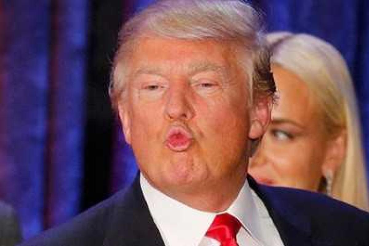 Дональд Трамп вляпался в очередной скандал: всплыла видеозапись 2005 года Дональд Трамп вляпался в очередной скандал: всплыла видеозапись 2005 года