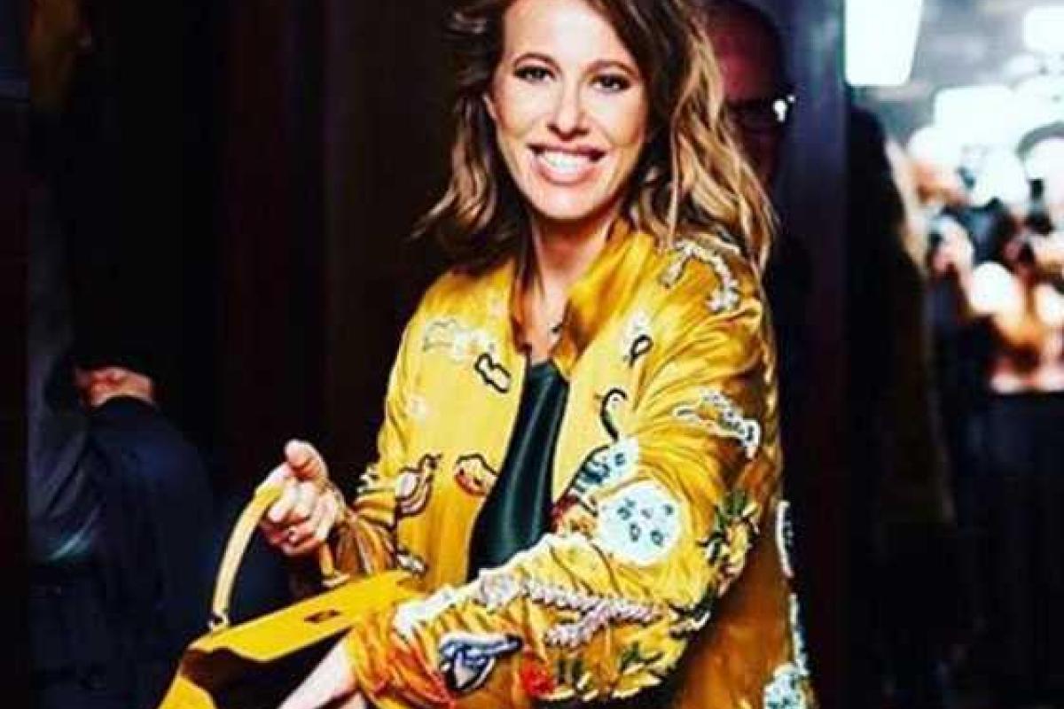 Ксения Собчак опубликовала фото на фоне "родильного дома"