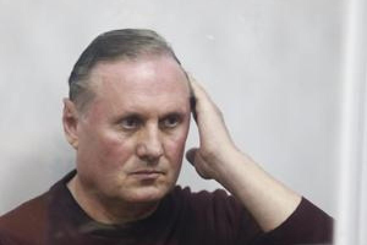 Ландик: Ефремов на воле долго не проживет, а в тюрьме из него сделают "девочку" Ландик: Ефремов на воле долго не проживет, а в тюрьме из него сделают "девочку"